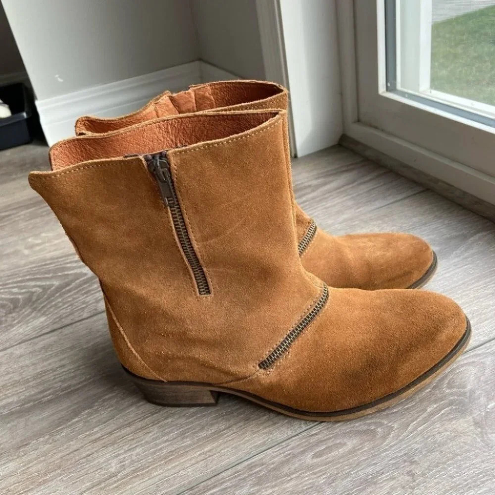 Suede Leather Zipper Western Ankle Boots Made in Portugal